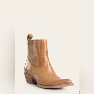 Frye Sacha Tan Leather Boots!!